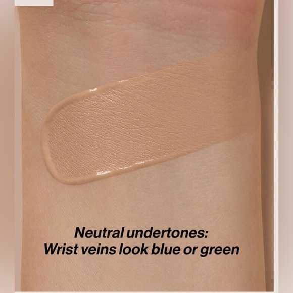 Revlon ColorStay Longwear Foundation - 150 Buff - Picture 2 of 3